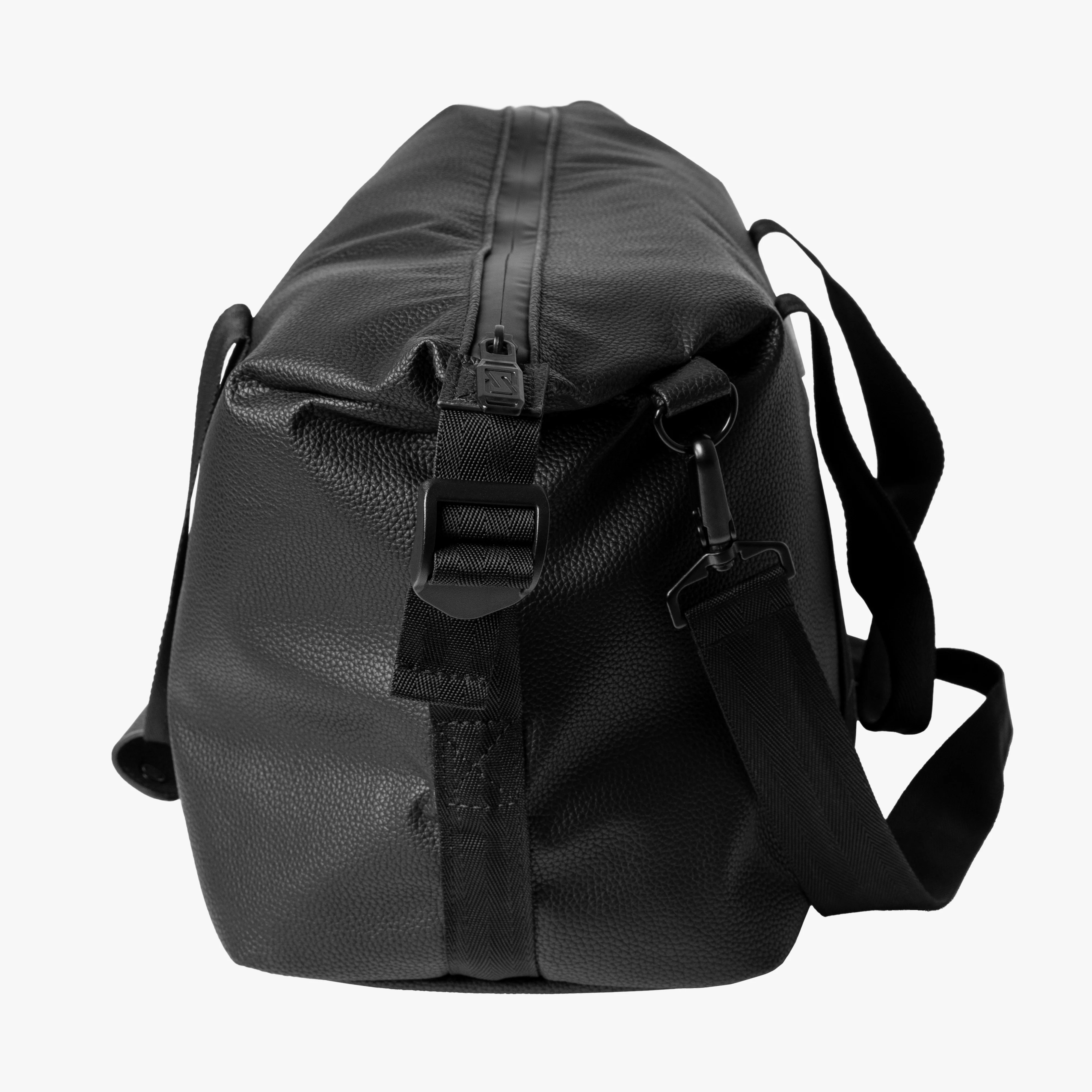 WEEKENDER BAG 18L - VEGAN LEATHER SYNERSKIN™ - Image 6